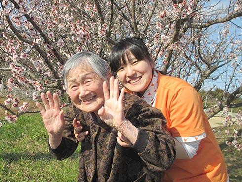 土浦市永国にあるサ高住です。働きながら実務者研修の資格取得が可能です。