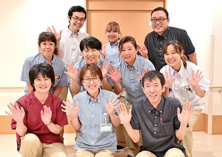 医療サービスが充実した介護付き有料老人ホーム。高い有休消化率と残業ほぼゼロを実現しています。