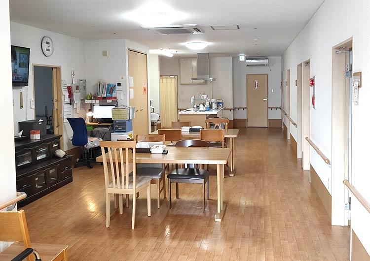 東武東上線「若葉」駅。知的障害や身体障害を持つ方のグループホームです。